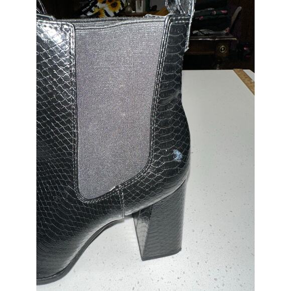 Circus by Sam Edelman Pull on Booties Black Snakeskin 10M Square Toe chunky heel - Picture 4 of 10